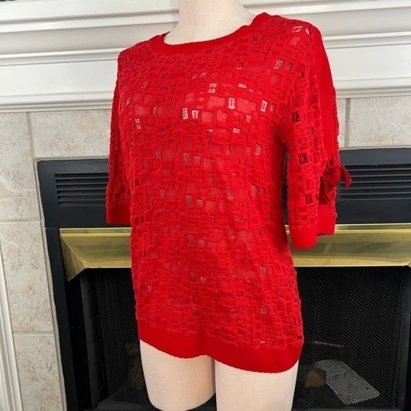 Carlisle New York Red Shirt Sleeve Textured Top with Split Sleeves and Bows - Picture 7 of 16